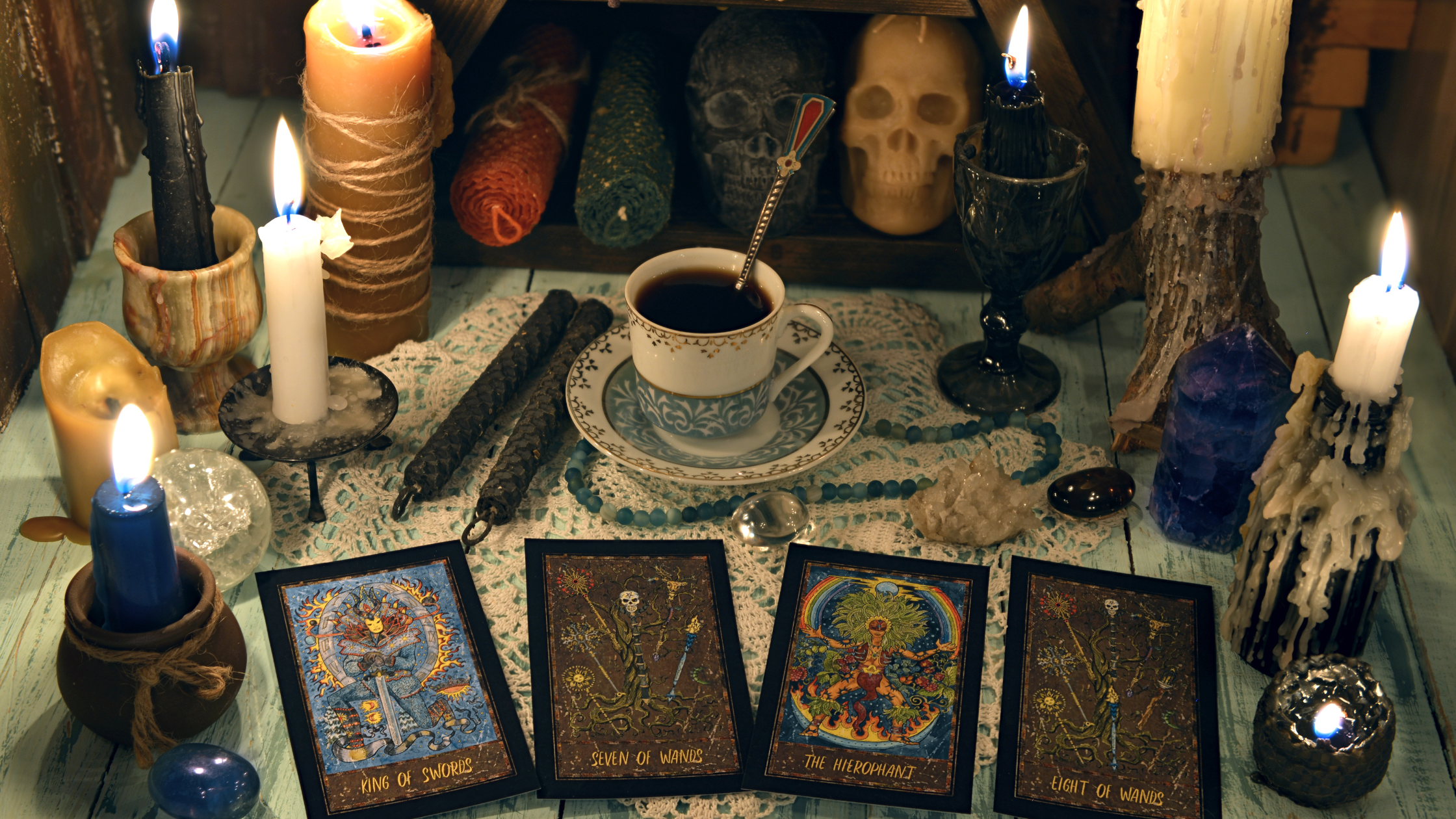A Beginner’s Guide to Reading Tarot Cards
