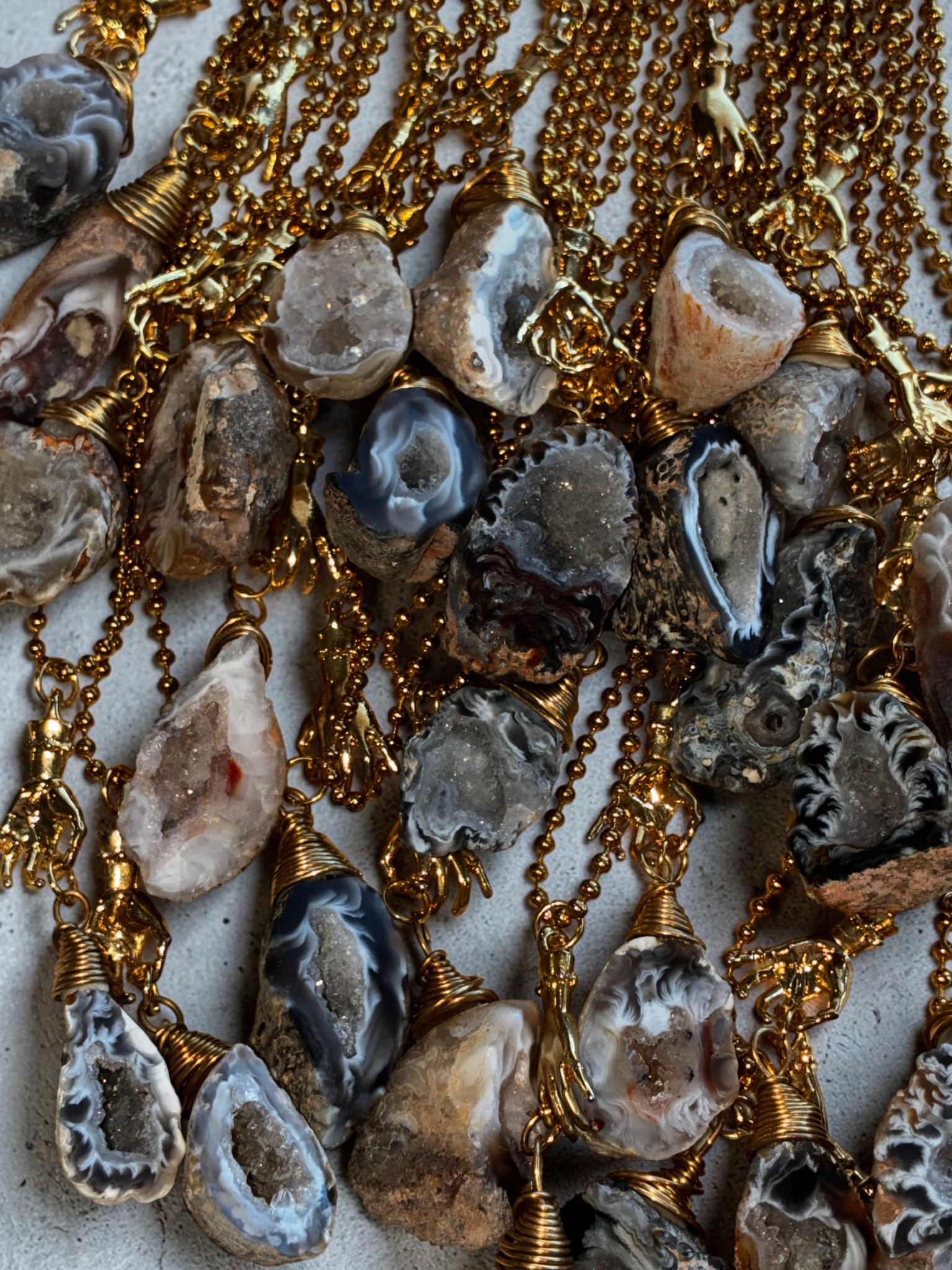 Raw Agate Crystal Pendant Necklace with Gold (Stainless Steel) Hand Charm
