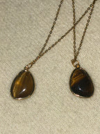 Tiger’s Eye Necklace – Natural Brown Gemstone Pendant – Stainless Steel Gold Chain – Protection & Confidence Crystal