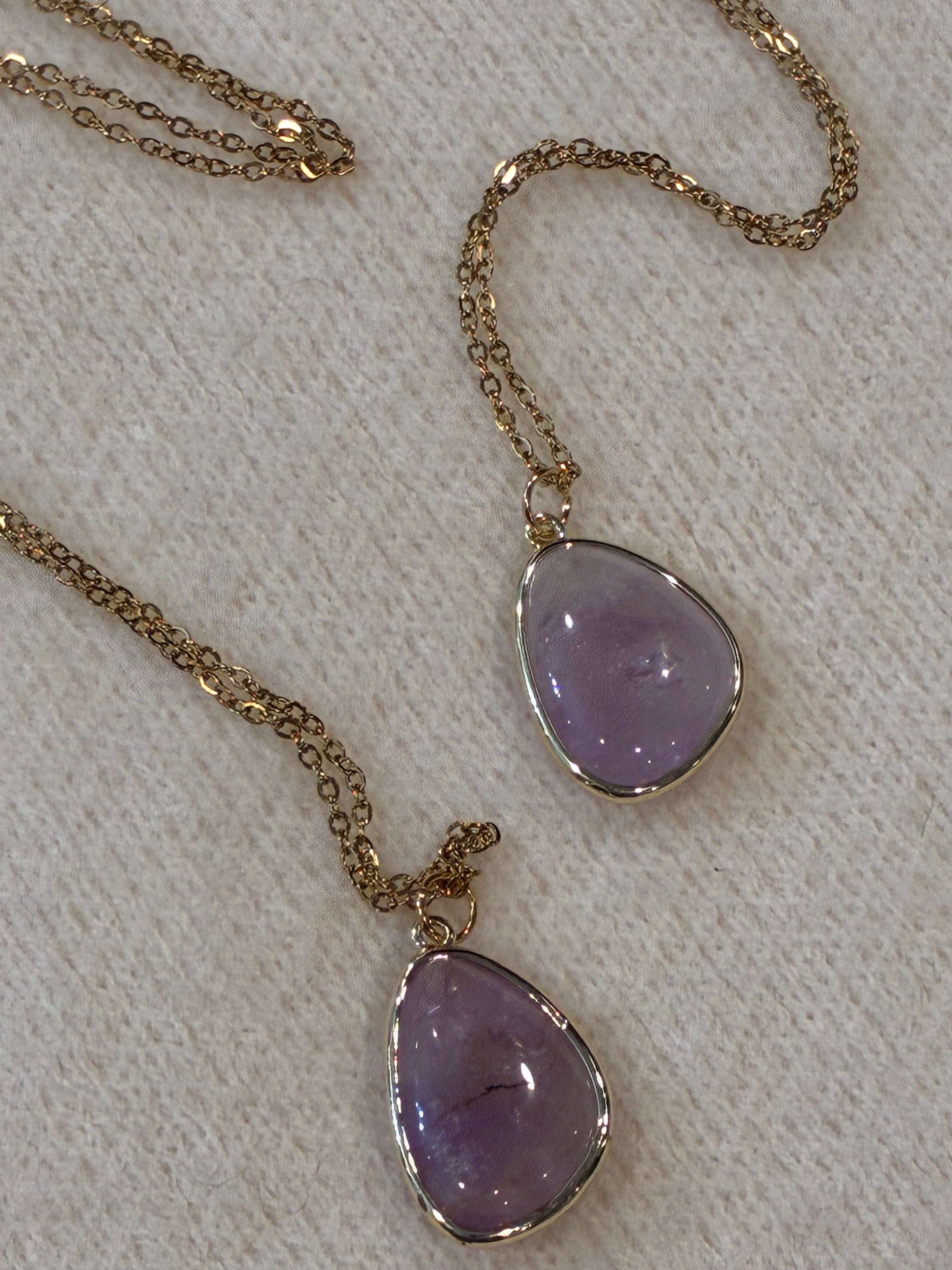 Lavender Amethyst Necklace – Natural Purple Gemstone Pendant – Gold Stainless Steel Chain – Calm, Intuition & Protection Crystal