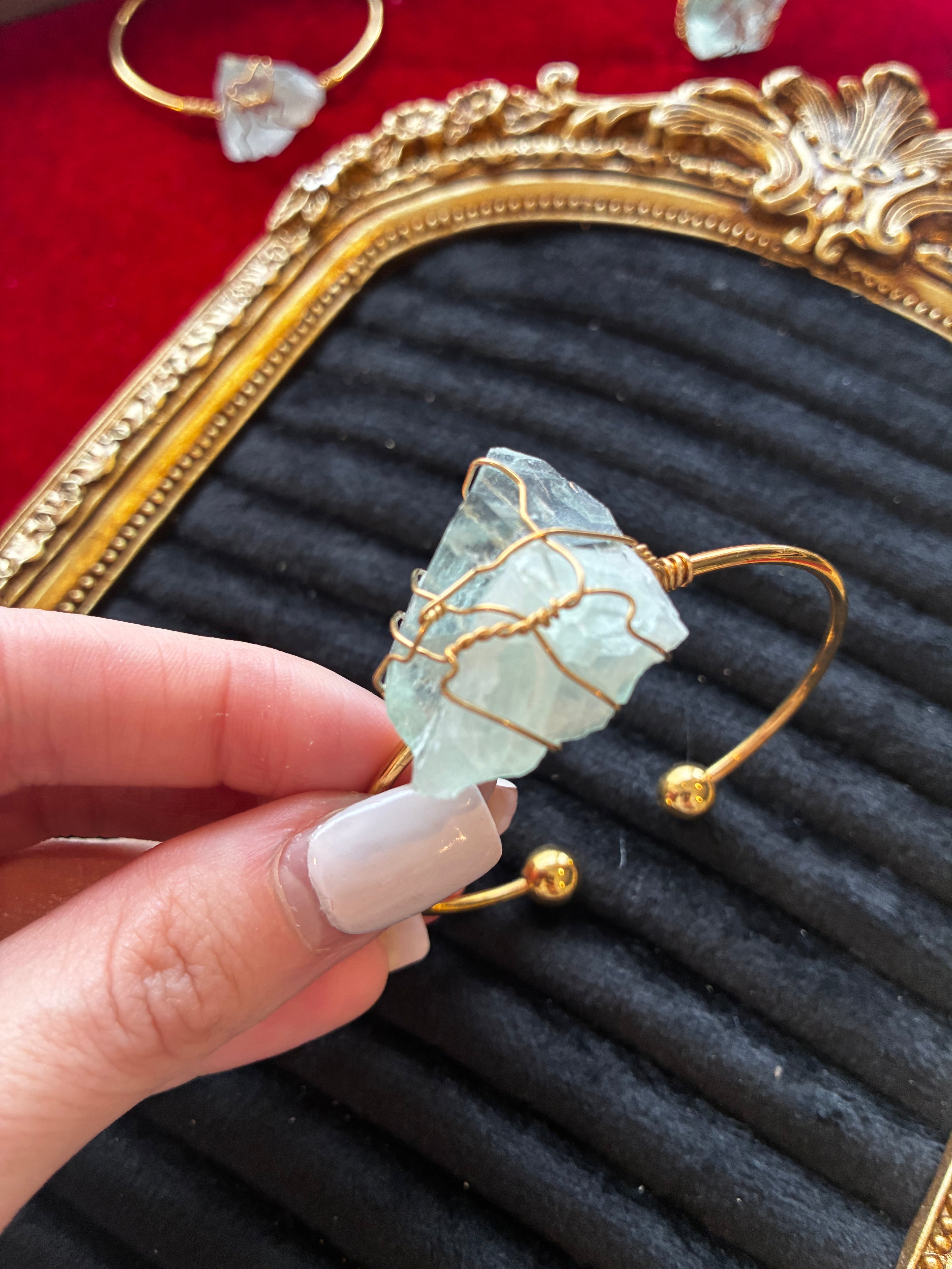 Raw Aquamarine Bracelet – Handmade Stainless Steel Gold Cuff – Natural Rough Gemstone Jewelry for Calm & Clear Communication