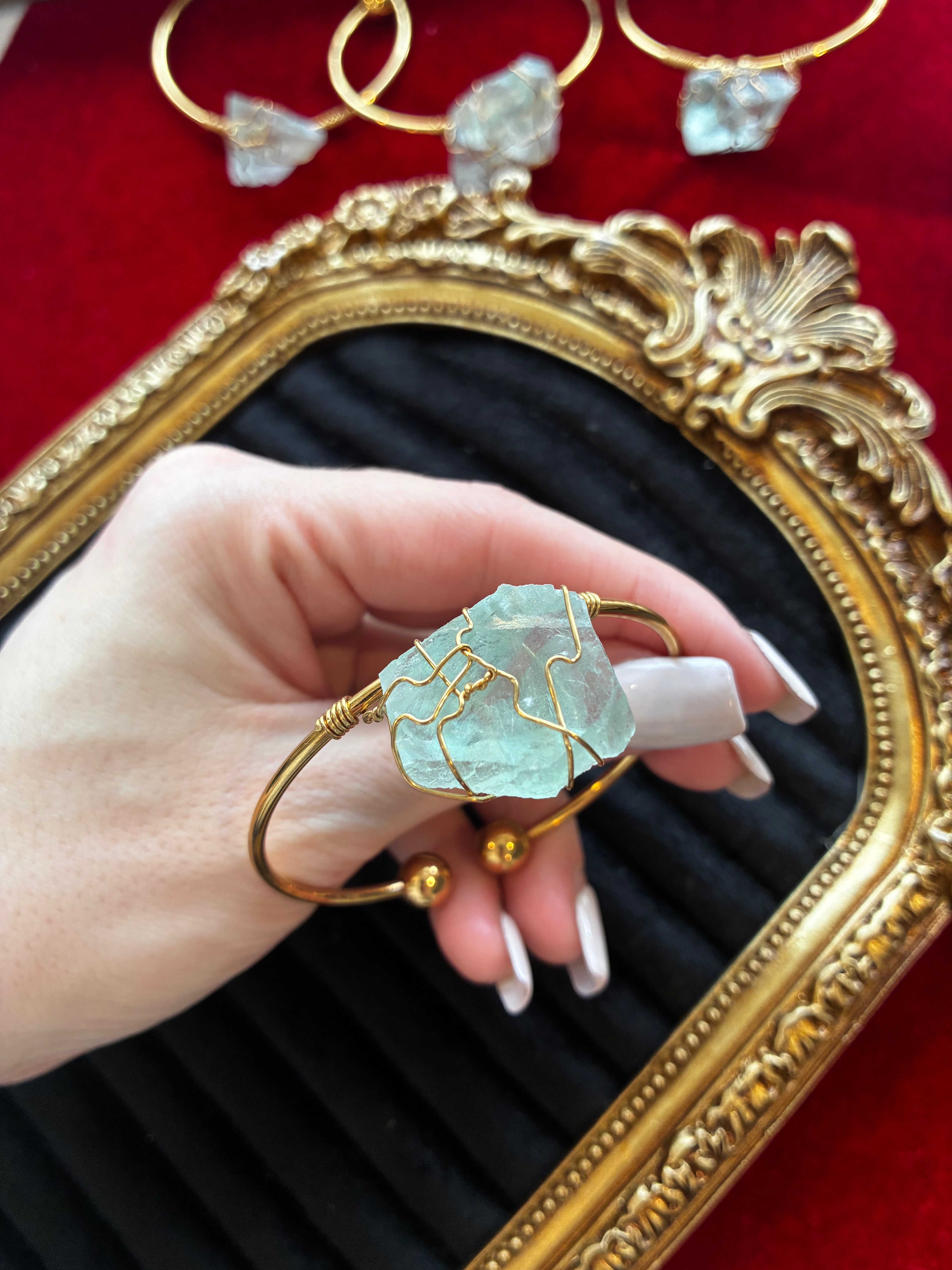 Raw Aquamarine Bracelet – Handmade Stainless Steel Gold Cuff – Natural Rough Gemstone Jewelry for Calm & Clear Communication