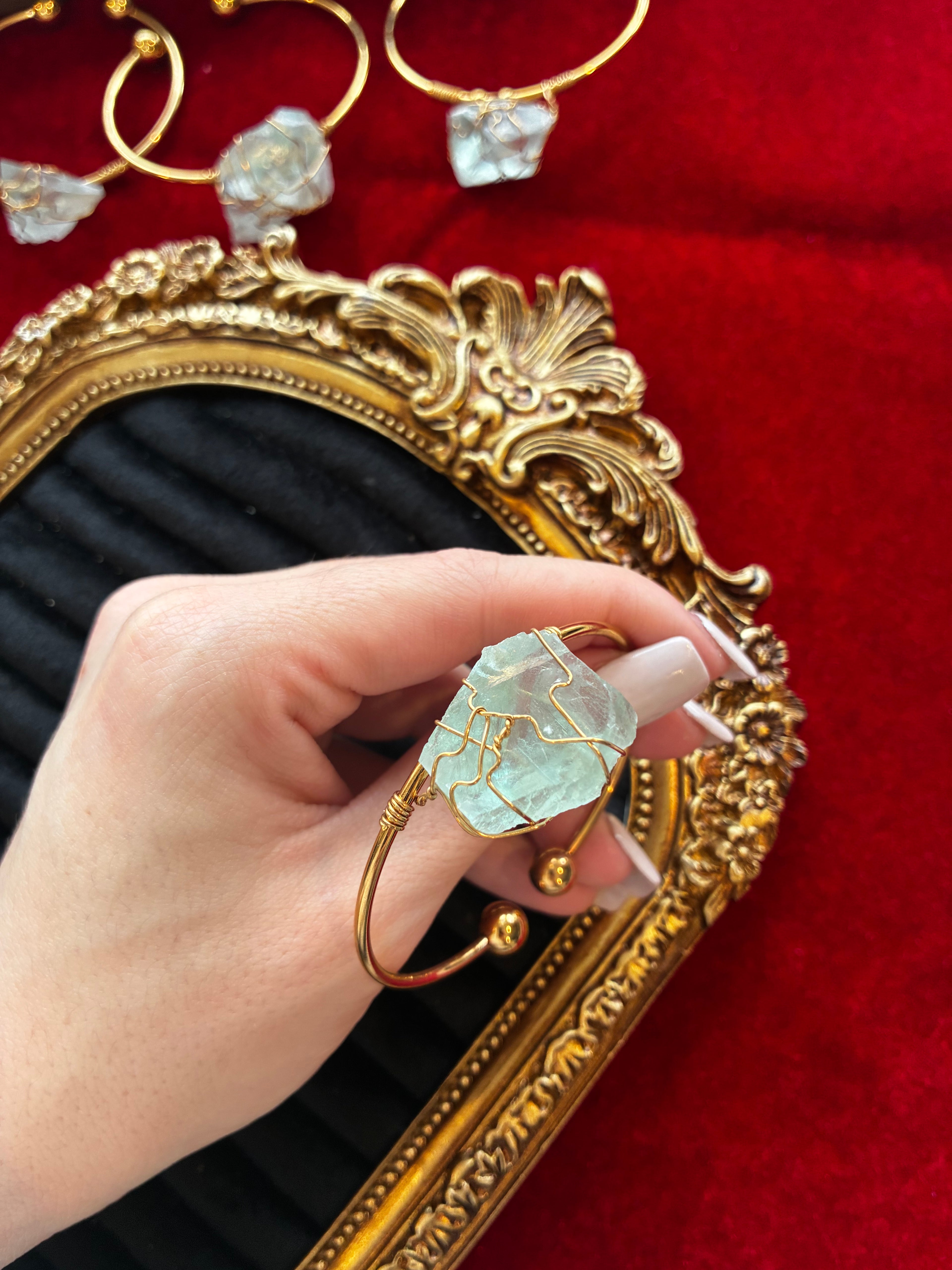 Raw Aquamarine Bracelet – Handmade Stainless Steel Gold Cuff – Natural Rough Gemstone Jewelry for Calm & Clear Communication