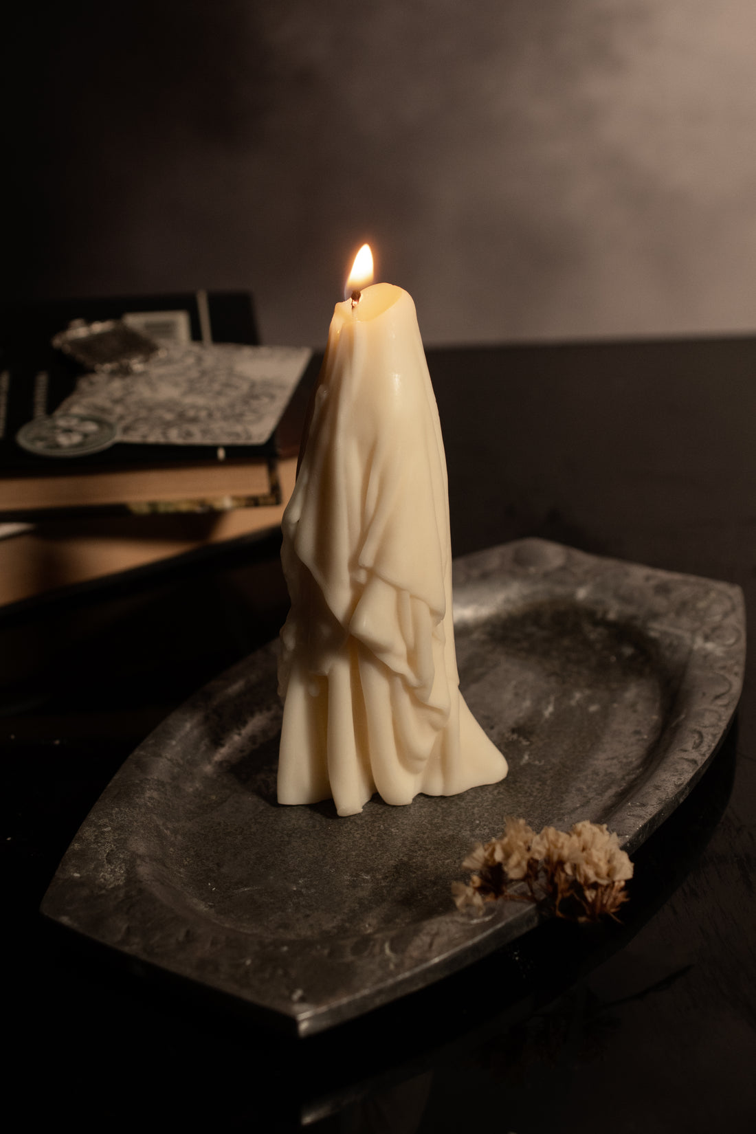 Hooded Ghost