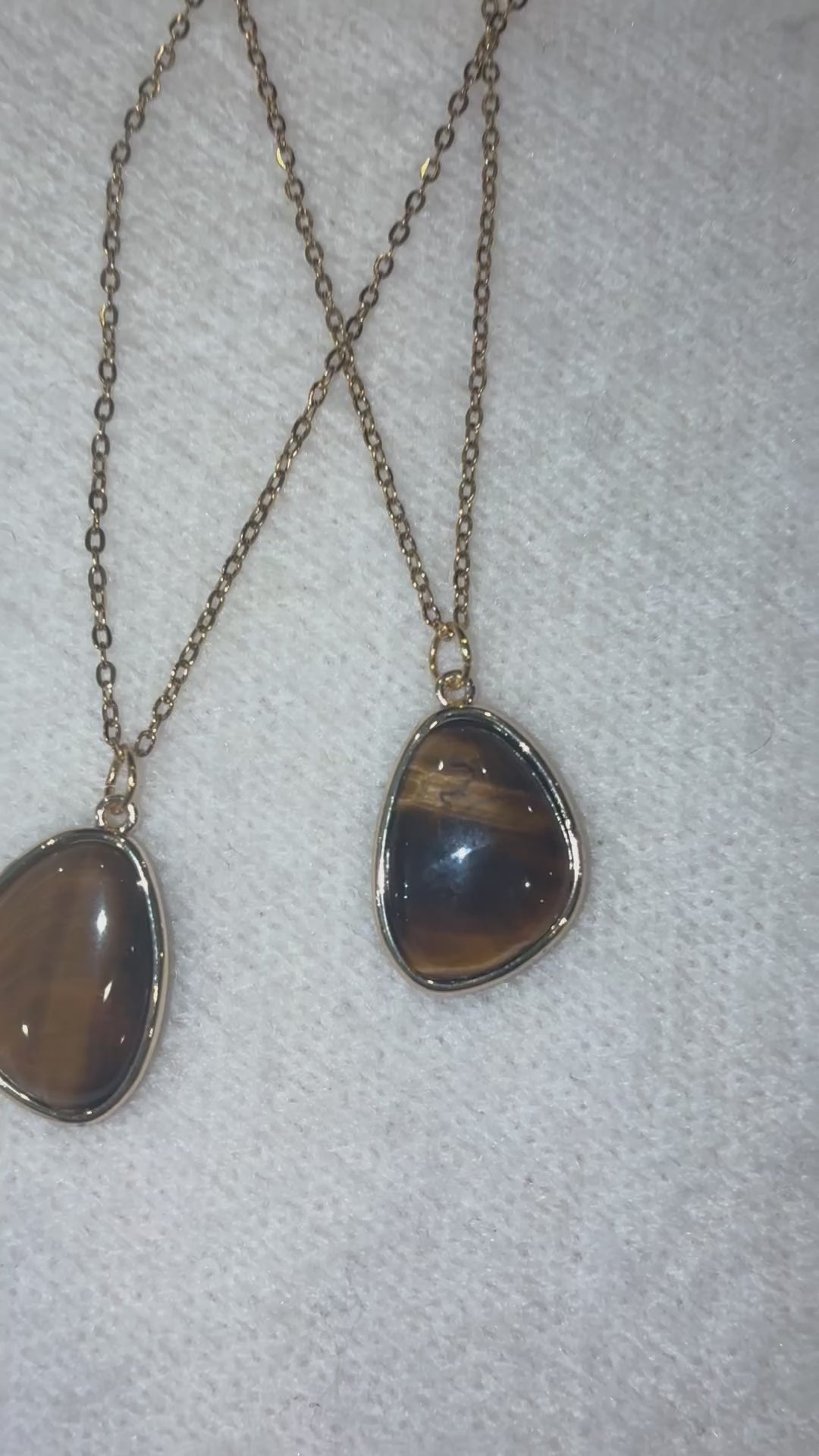 Tiger’s Eye Necklace – Natural Brown Gemstone Pendant – Stainless Steel Gold Chain – Protection & Confidence Crystal